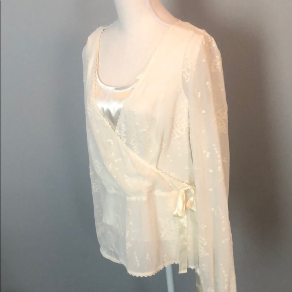 Tapeneasure sheer blouse with cami - Picture 3 of 4